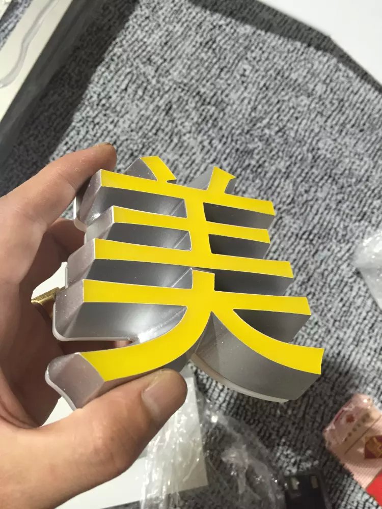 供应亚克力发光字,斜边发光字迷你字.